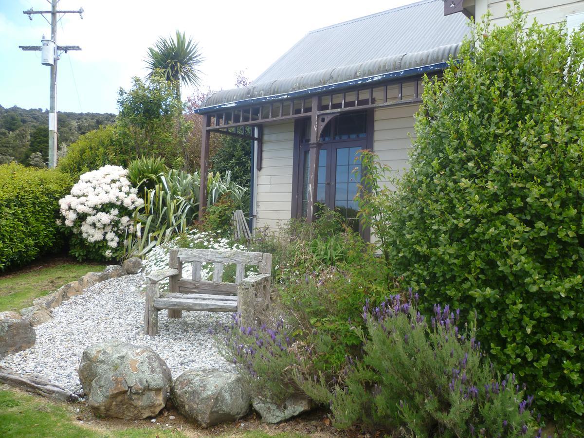 Hilltop Accommodation Catlins Papatowai Buitenkant foto